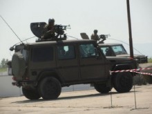 Евакуират двама български военнослужещи с коронавирус от Афганистан