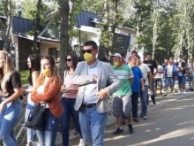 Десетки вече се събират в парк "Росенец"