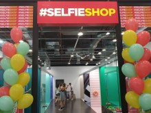 За пръв път в Пловдив - невероятен Selfieshop отваря врати в Mall Plovdiv
