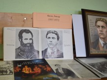 Асеновград отбелязва годишнината от рождението на Левски с филм и поднасяне на цветя