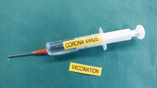 Оксфордският университет получи първите положителни резултати от тестове за ваксината
