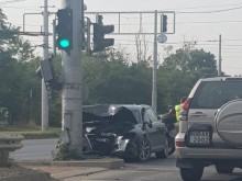 Тарикат с много провинения и алкохол в кръвта се опита да избяга от полицията, но се озова в стълб