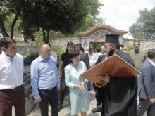Цвета Караянчева посети манастира "Свети Георги Победоносец“ в село Белащица