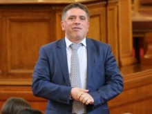 Министър Кирилов: Не пиша във фейсбук, както нареди премиерът! Готов съм с оставката!