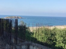 Проверка по морето доказа нарушения при строителството и ограничаване на достъпа до плажа!