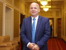 Симов: Когато всички дружно мълчаха, Нинова водеше битките за разобличаване на ГЕРБ
