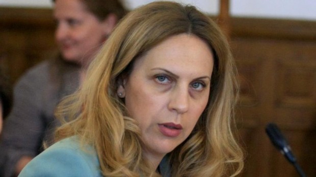 БГНЕС
Вицепремиерът и министър на туризма Марияна Николова призова българите да