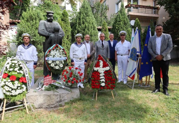 Варна отбеляза 142 години от Освобождението си. В традиционните чествания