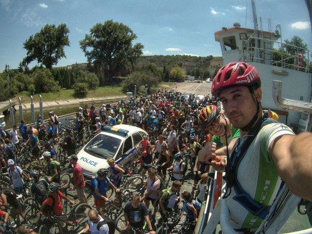 Вече традиционната Велообиколка на Варненското езеро събра почти 500 велосипедиста