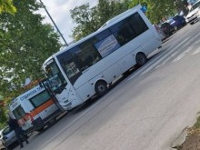 Градски автобус удари велосипедист на "Пещерско шосе"