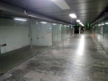 Централен пловдивски подлез е неузнаваем, опустя като след апокалипсис