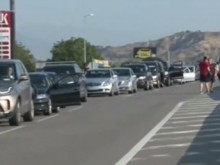 Гърция удължава строгите ограничения за влизане от България