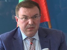 МЗ: Противоепидемичните мерки са достатъчни, няма да се налагат нови