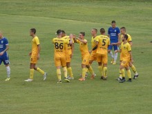 Олджай Алиев герой за Марица, играч на гостите потроши вратата на съблекалните