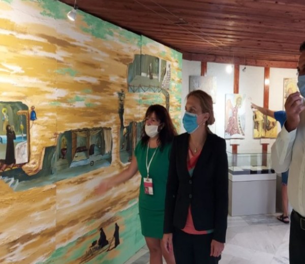 БНТ
Вицепремиерът и министър на туризма Марияна Николова посети Аладжа манастир