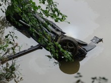 Кола падна в река Струма, шофьорът е намерен мъртъв