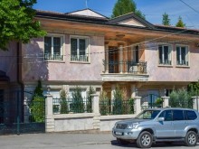 Брендо пусна палата си под наем на умопомрачителна цена