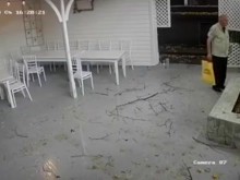 Вижте наглия крадец от Пловдив! Разпознавате ли го?