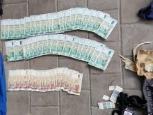 Задържаха 15-годишна и 41-годишен мъж за "ало измами"