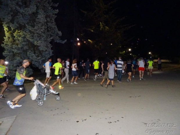 Нощно бягане по случай Денят на Варна Пътят към светлината
