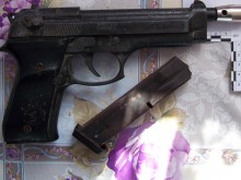 Откриха фалшива диплома и пистолет в частен дом при спецакция в Шуменско