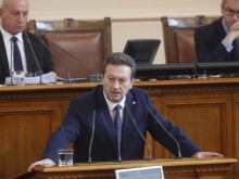 Таско Ерменков: Искам виждания за БСП от кандидатите за председател, не определения за Корнелия Нинова