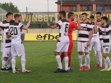 Първо в Plovdiv24.bg: Две психоложки проведоха консултации с играчите на Локо