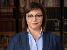 Нинова събира депутати от 7-то Велико народно събрание