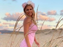 Бояна Шарлопова пусна палава снимка от плажа
