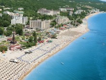 Наш известен курорт започна да затваря хотелите си заради липсата на туристи