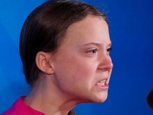 Грета Тунберг е доволна, че отново се връща на училище