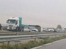 Катастрофа направи движението по АМ "Тракия" към морето кошмарно!