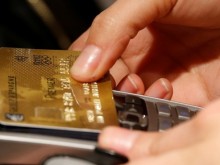 3 години в затвора и солена глоба за мъж, точил чужди дебитни карти в Пловдив