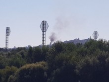Черен дим покри небето над центъра на Пловдив, къде гори?