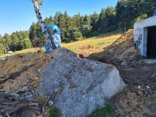 Граждани се вдигнаха на бунт срещу незаконен водопровод на Копривките