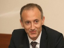 Вълчев: Учителите да са с маски и шлемове в клас