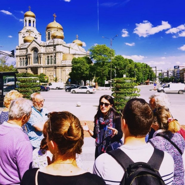 Общо 55 безплатни туристически обиколки от които 9 на български