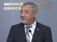 Валери Симеонов: Президентът няма да се спре пред нищо, за да спечели втори мандат