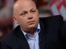 Депутат от БСП се оказа неволна жертва по време на протеста тази вечер
