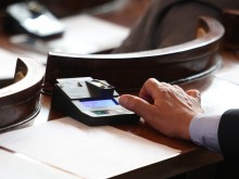 Заседанието на парламента пропадна заради липса на кворум