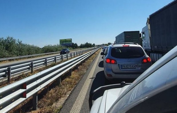 Фейсбук
Съобщение от полицията в Бургас Още едно пътнотранспортно произшествие на