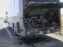 Автобус, превозващ пътници за Варна, се запали в движение