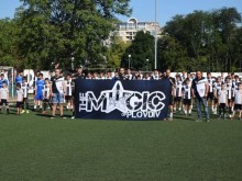 Голям празник на Лаута, футболисти на Локо зарадваха малчугани