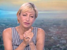 Мира Радевa: Не е нормално премиерът да обикаля с джипката, когато навсякъде му искат оставката