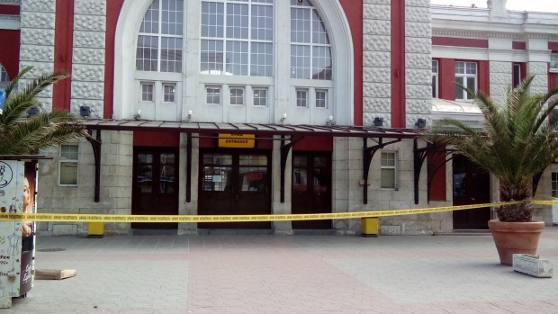 ЖП гарата във Варна бе отцепена от полицията заради забравен съмнителен