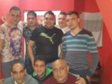 Група озверели цигани пребиха млади мъже