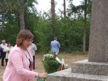Корнелия Нинова: Нека никога не забравяме зверствата на фашизма