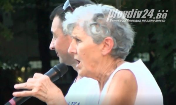 Пловдивчани с емоционални изказвания на протеста