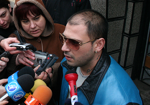 <a href=//www.plovdiv24.bg/pic/791/1.html>Ванко 1 предизвика сериозен медиен интерес при напускането си на затвора след излежаване на присъда за сводничество.</a>