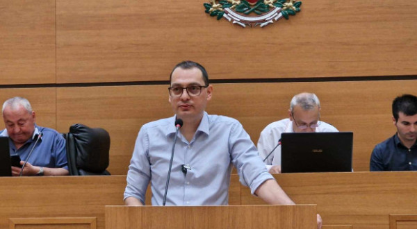 Слави Георгиев зададе доста неудобни въпроси на кмета